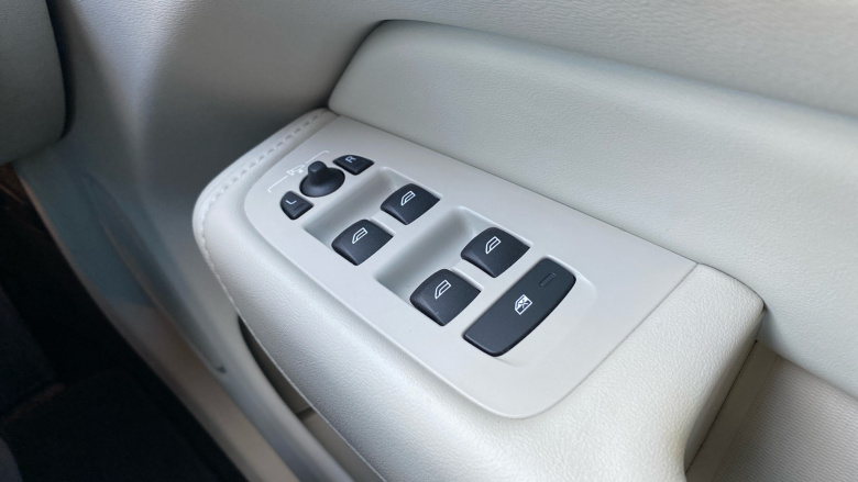 Volvo Xc60 2.0 B4D Inscription 5dr AWD Geartronic Diesel Estate